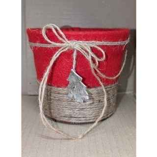 xmas-deco-flower-pot-up-up.jpg